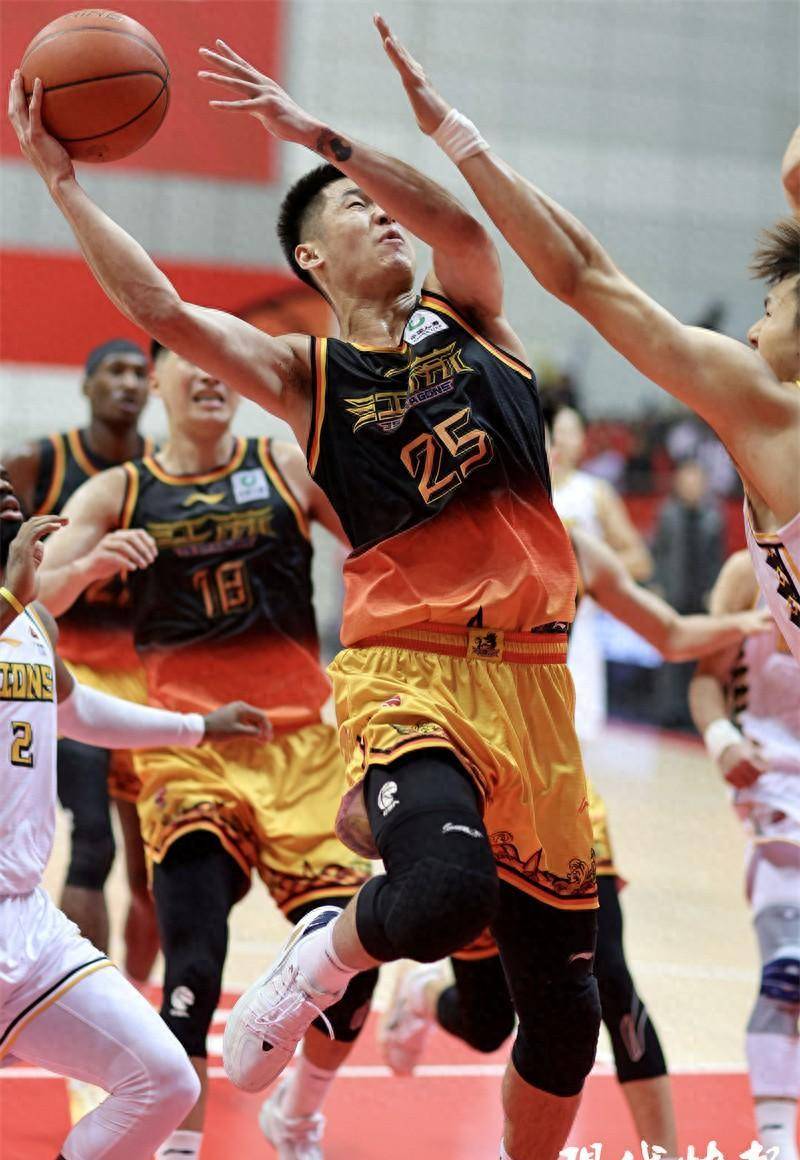 九游娱乐首页-包含上海男篮遭遇江苏队逆转,憾失胜利的词条