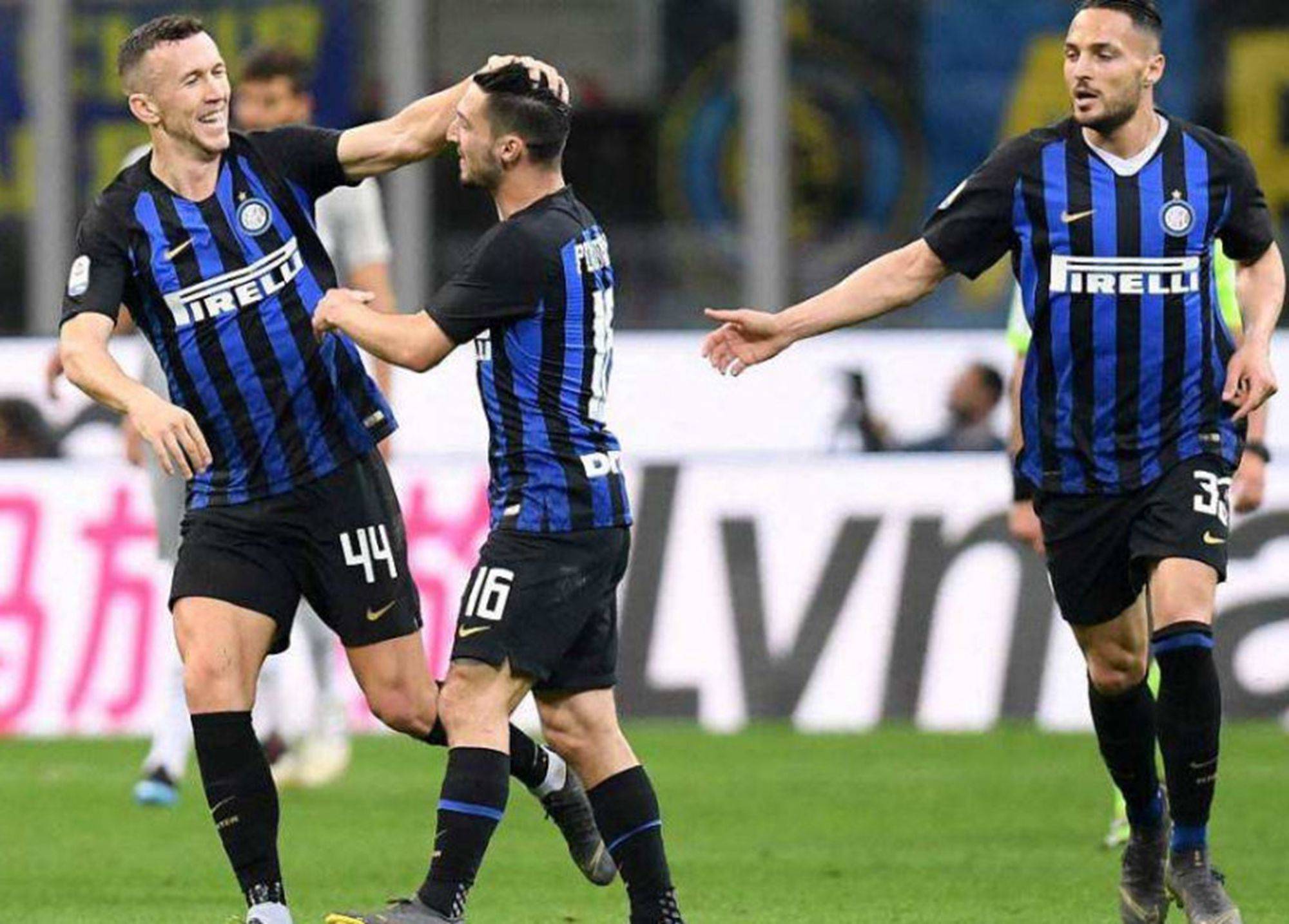 九游体育直播-关于米兰豪门,AC米兰迎战那不勒斯,硬战在即的信息