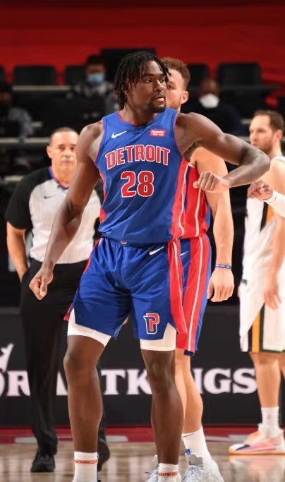 九游体育官方入口-包含斯图加特球员伤愈归队，希望再次突破自我的词条