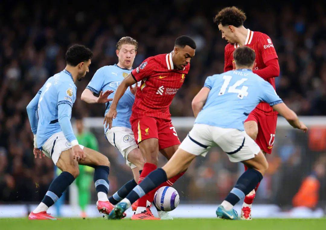 九游APP-英超联赛大战连连,升级降级悬念延续