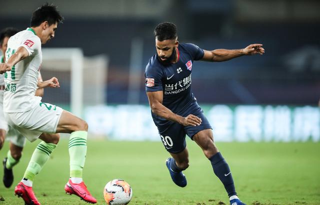 九游娱乐官方-海南队外援状态神勇,助球队逆转