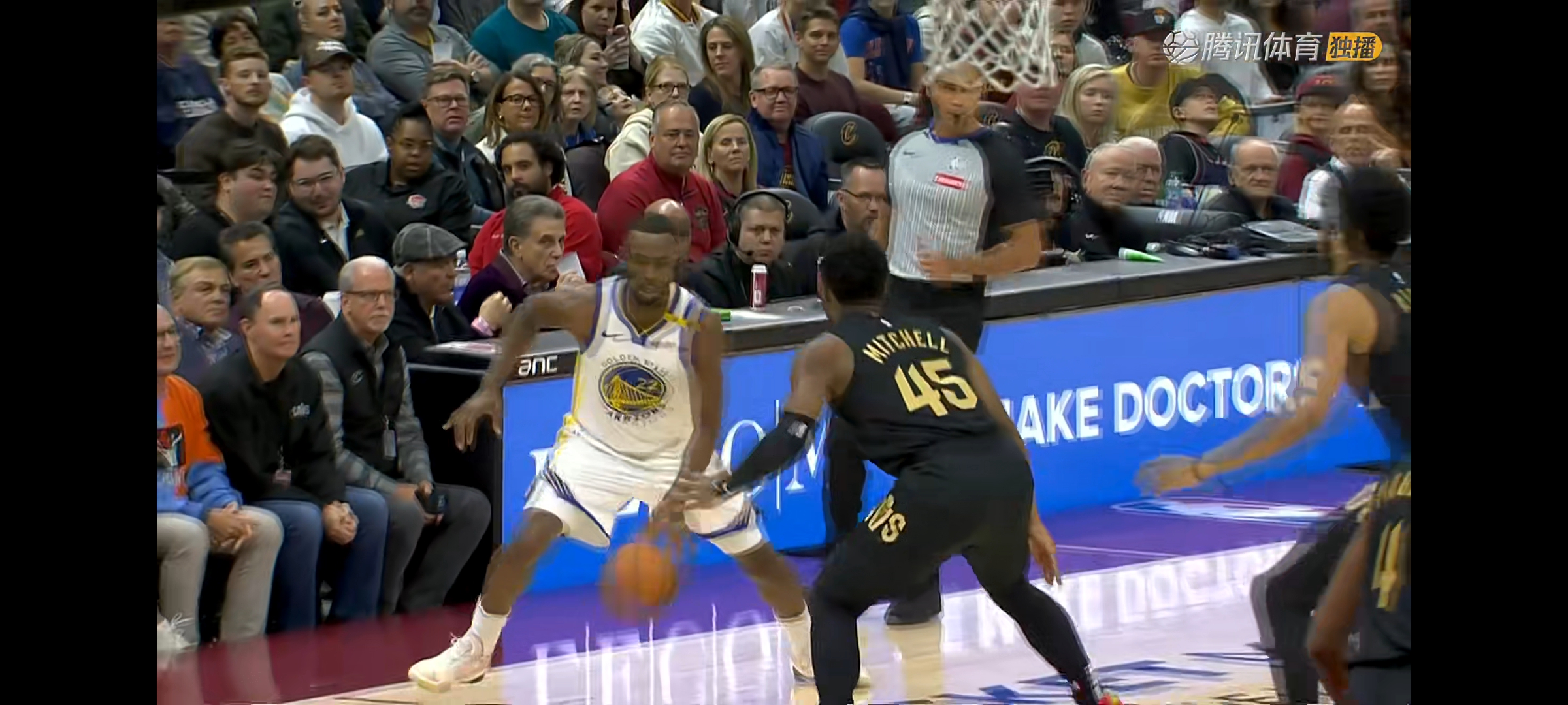 九游娱乐官方网站-骑士主场战胜对手,领先对手一大步