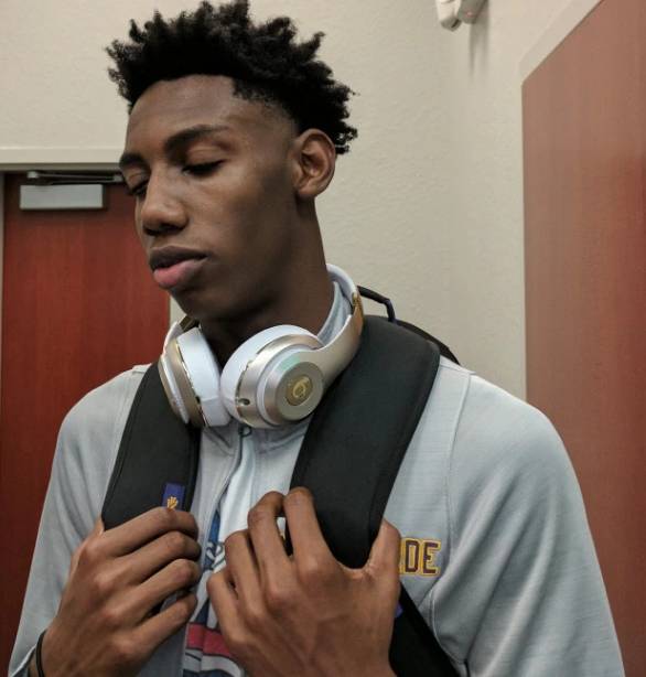 九游娱乐app下载-美国大学联赛MVP遭遇生涯瓶颈的简单介绍