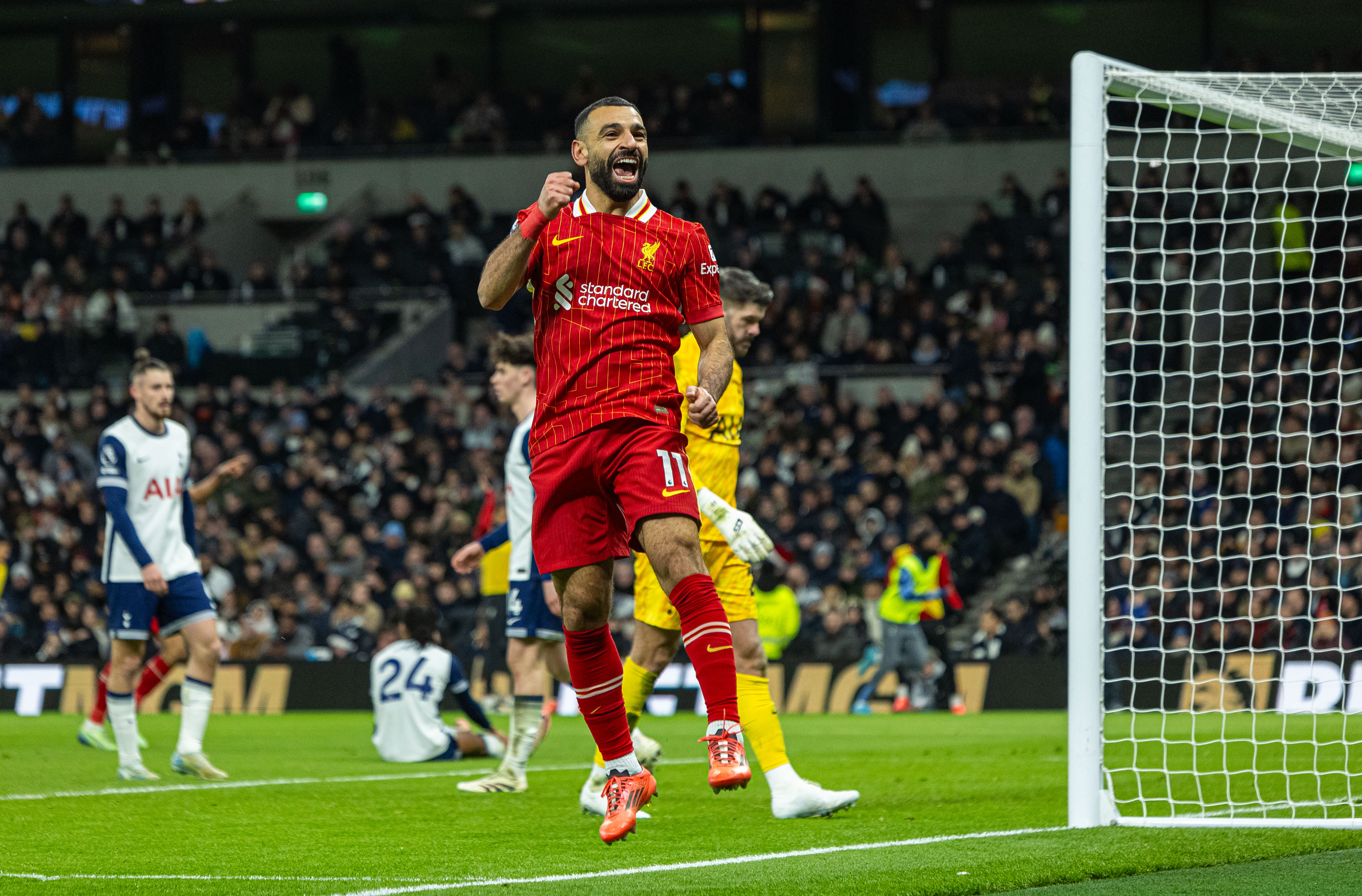 九游体育APP下载-包含利物浦连胜继续,锁定英格兰足球榜首的词条