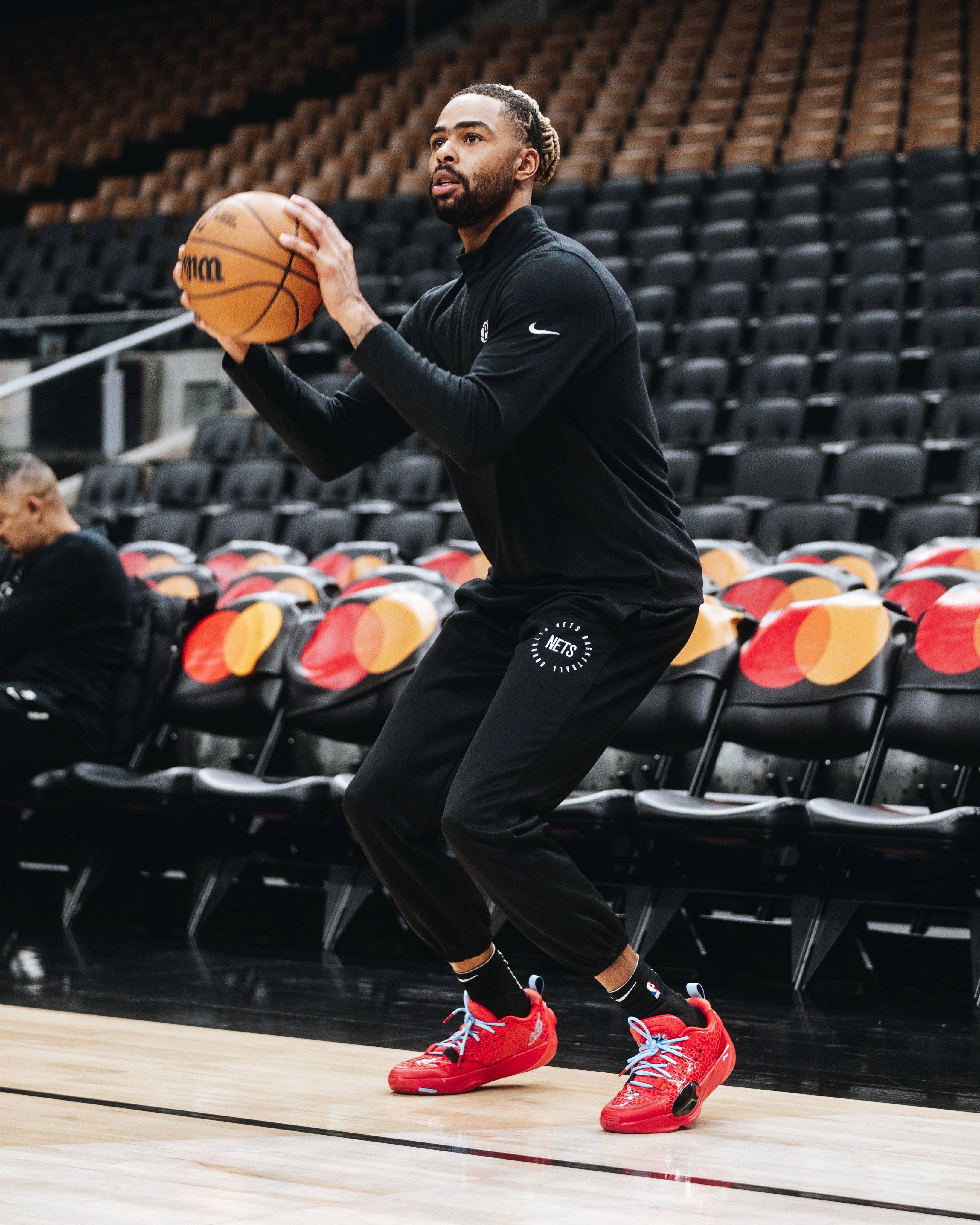 九游娱乐入口-关于篮网压哨逆转老鹰,拉塞尔全场分成全队最高的信息