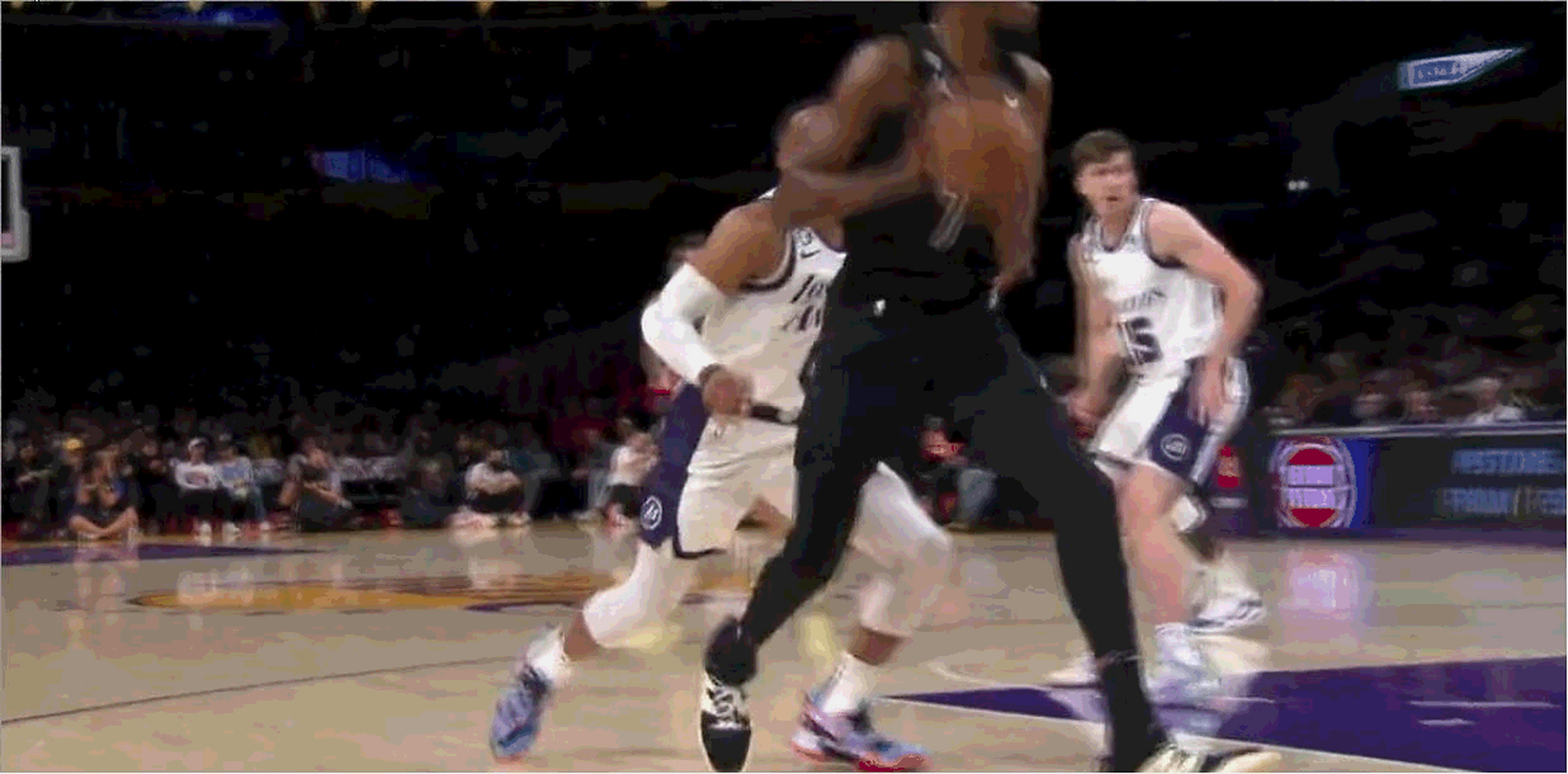 九游娱乐-包含小组赛焦点：湖人登顶，比分揭晓的词条