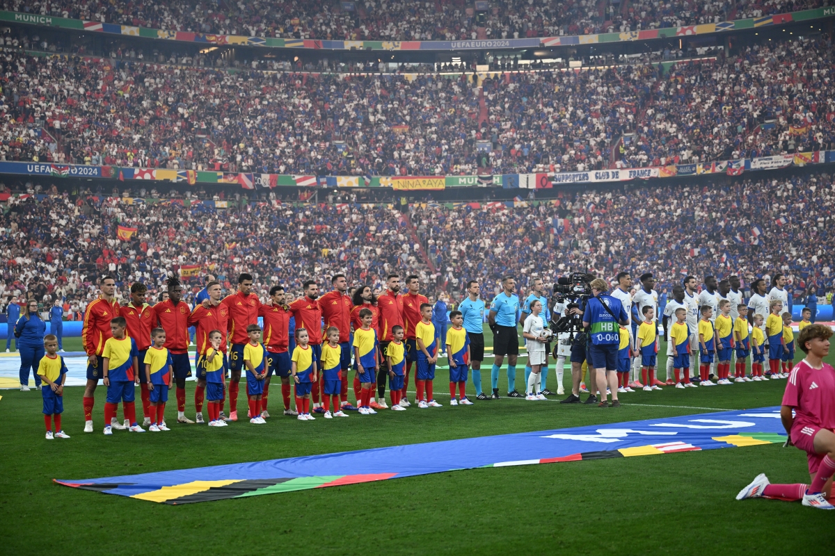 九游娱乐官方网站-国际足球巅峰对决：各队尽显实力