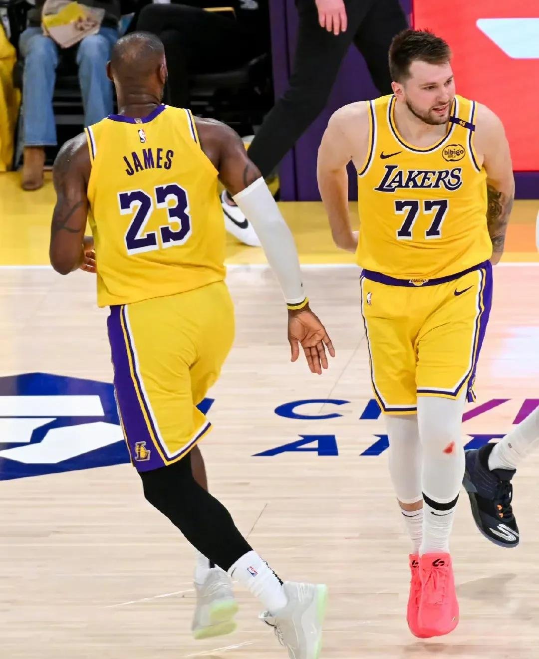 九游体育直播-北京队逆转湖人，布克惊艳四座